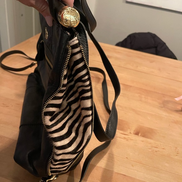 Emma Fox XL leather bag with zebra print inset zipper sides - Picture 5 of 7